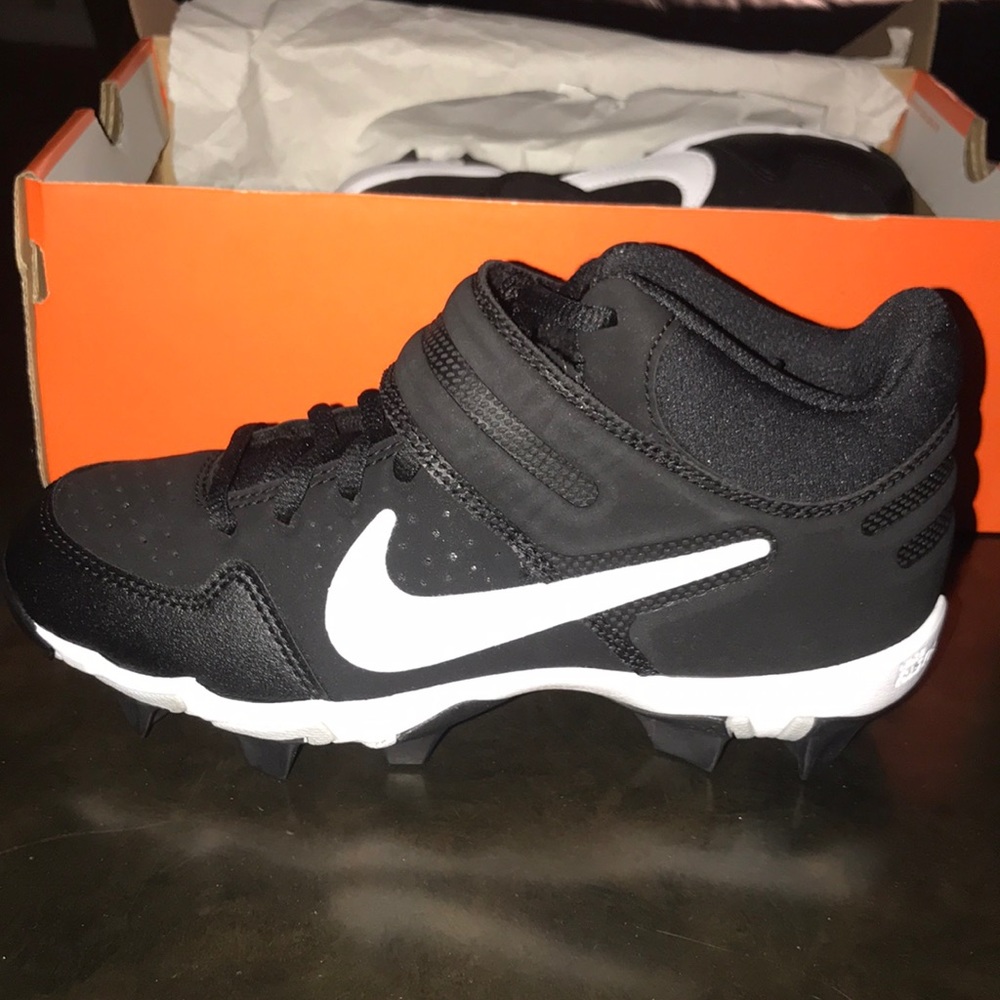 ⚽️Nike fastflex cleats.. ⚾️